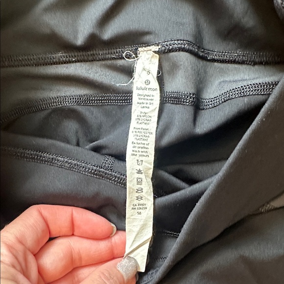 Lululemon Athletic Black/Charcoal Leggings - Picture 2 of 6